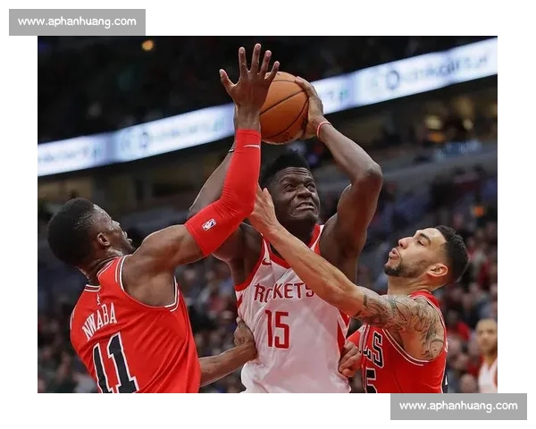 NBA今日焦点对决：豪华阵容对抗激烈角逐，球迷期待火爆赛场瞬间